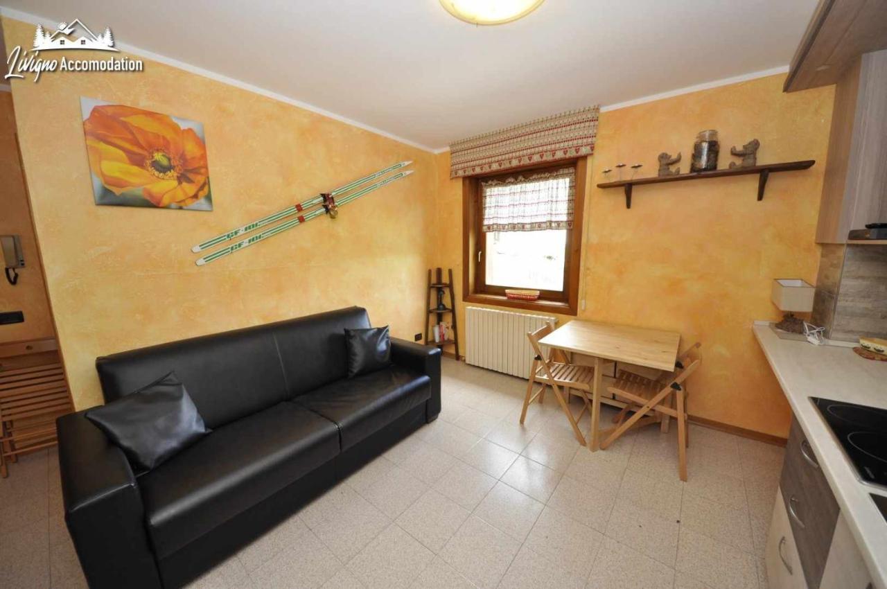 Baita Carosello Apt 4 Adiacente alla partenza del Carosello 3000 Livigno Esterno foto